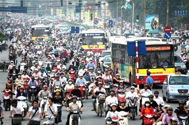 Hà Nội: Hạn chế xe hợp đồng 16 chỗ trở lên chở khách du lịch vào trung tâm để giảm ùn tắc ảnh 1