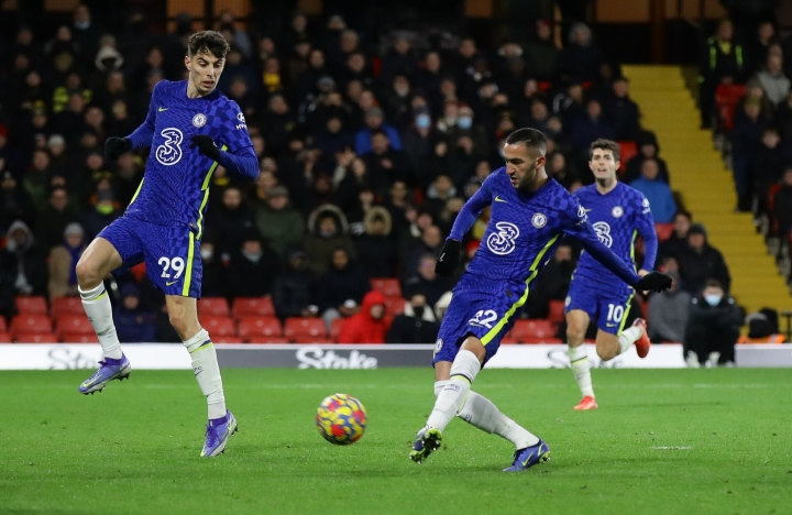 Thắng vất vả Watford, Chelsea giữ ngôi đầu Ngoại hạng Anh - 2