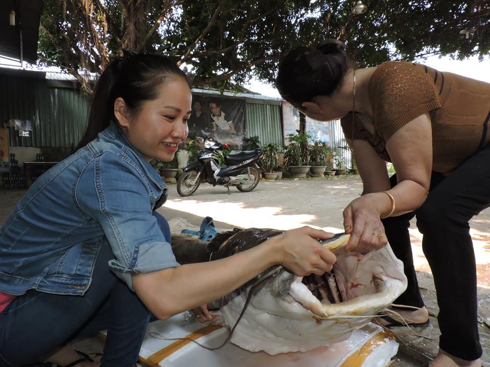 ngu dan dak lak cau duoc ca lang khung nang gan 1 ta