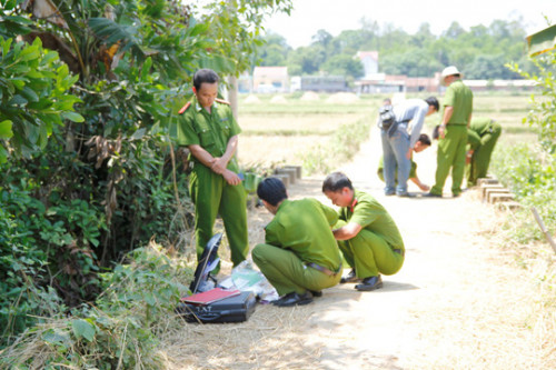 khoi to doi tuong dam xom truong tu vong vi chuyen vet muong