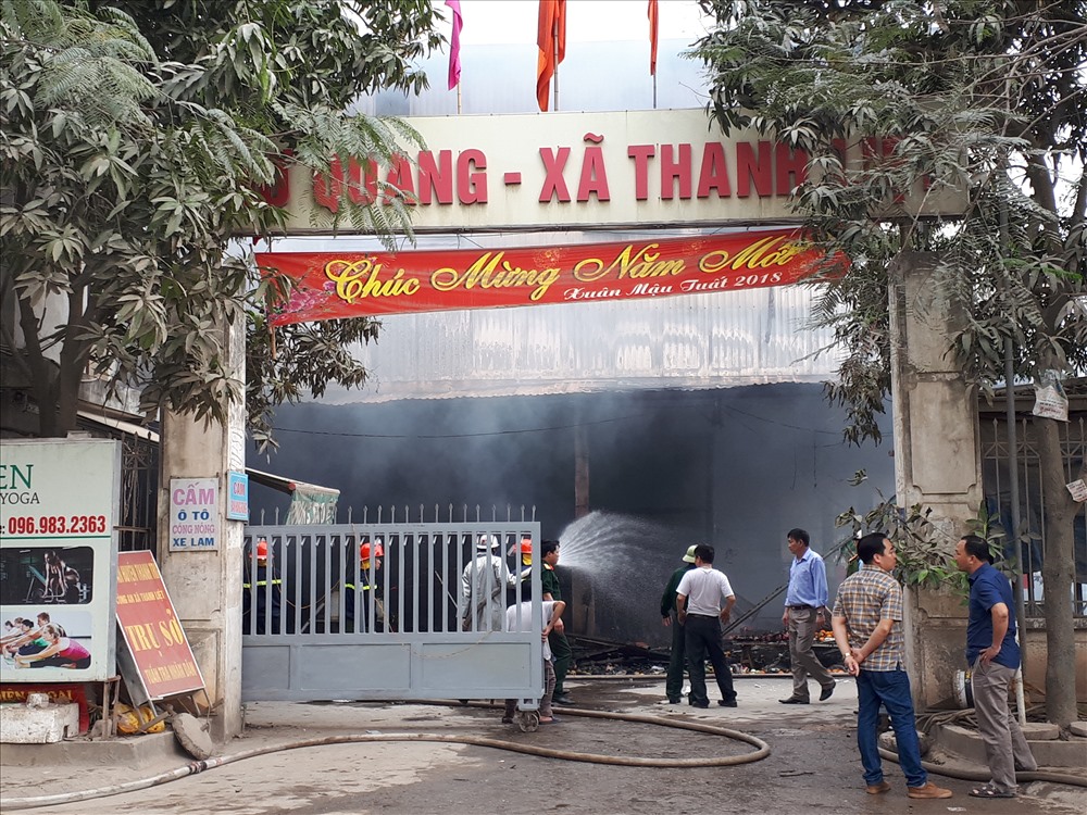 vu chay cho quang ha noi mat het roi mat trang roi