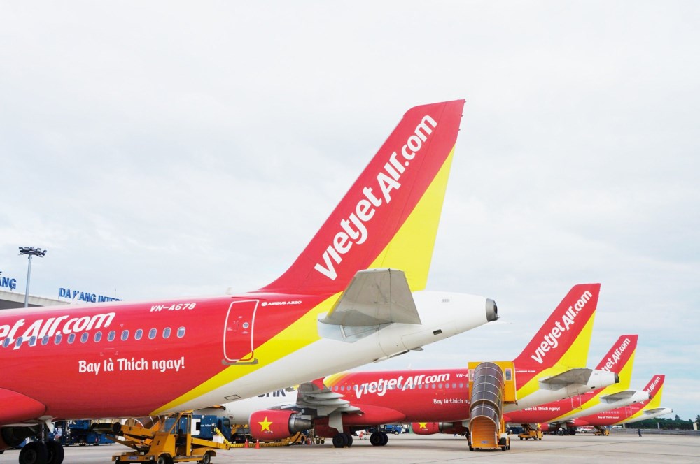 vietjet huy nhieu chuyen bay do chim va may bay