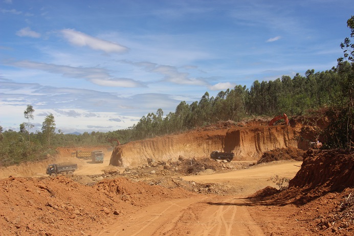 binh dinh o at moc ruot tai nguyen dan keu troi chinh quyen khong biet