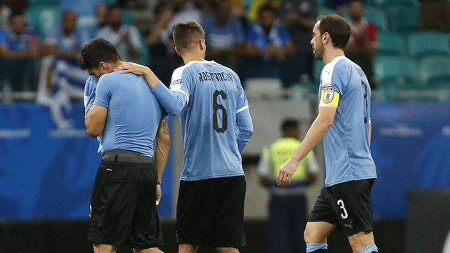 khat khao tro lai barca neymar tim cach ninh toi do cua uruguay