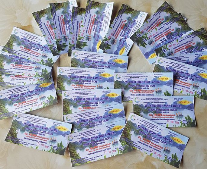 hai phong tham dao cat ong khach du lich bi ep mua ve vinh lan ha