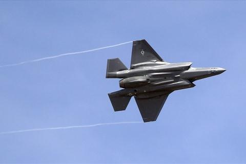 bat ngo f 35b dau tien cua my bi roi