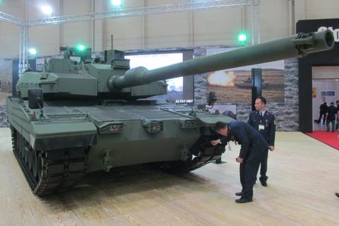 leopard 2a4 bi thay the sau khi thuc chien tai syria