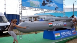 ten lua brahmos giup su 30 tan cong muc tieu mat dat tu 300 km