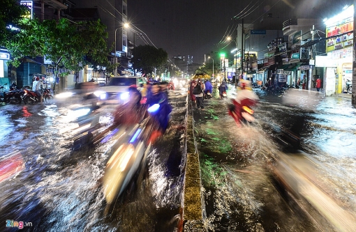 sai gon mua lon cay do nguoi dan loi nuoc khon kho