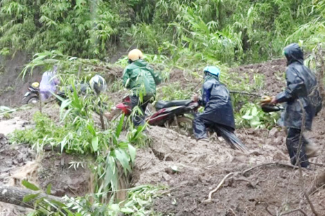 mua lu tan pha tan hoang nhieu vung o tay bac hang chuc nguoi chet va mat tich