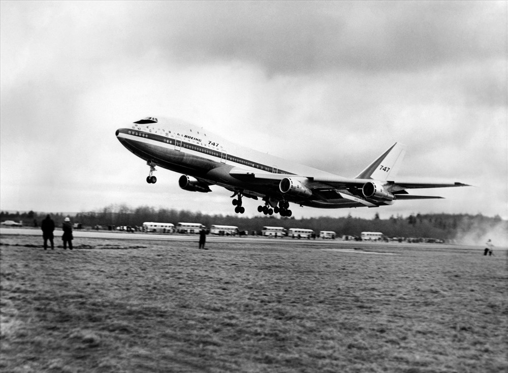 boeing 747 cau chuyen ly thu ve mot con quai vat hang khong