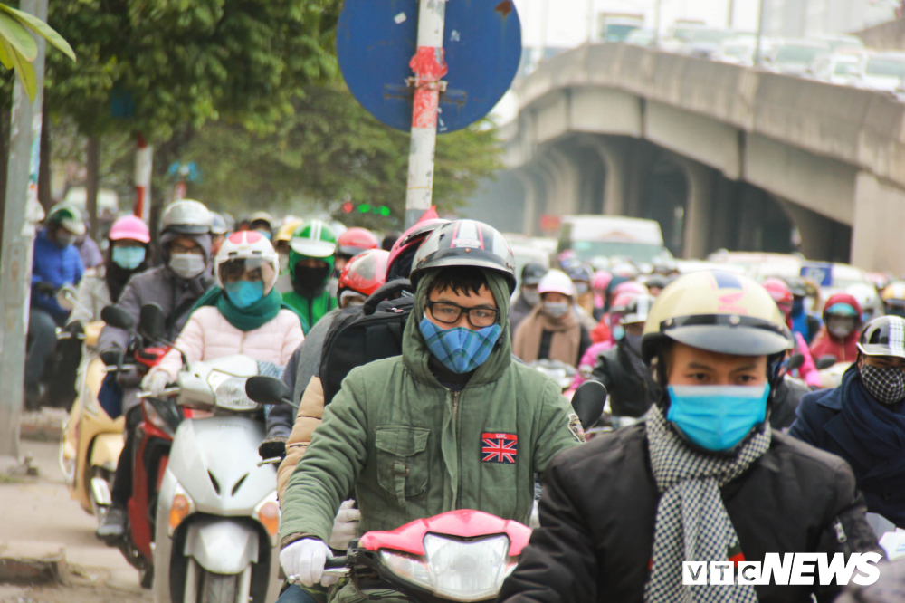 anh dan un un tro lai thu do sau ky nghi tet phi nguoc chieu len duong vanh dai 3 tren cao