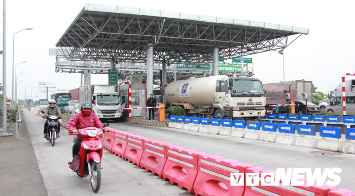 anh tram thu phi bot tien cuu o hai phong xa tram trong ngay dau thu phi