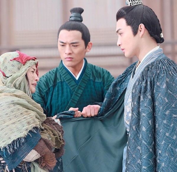 Lâm Y Thần U40 nhập vai ăn mày mà vẫn quá xinh khiến fan ngỡ ngàng lam y than u40 nhap vai an may ma van qua xinh khien fan ngo ngang