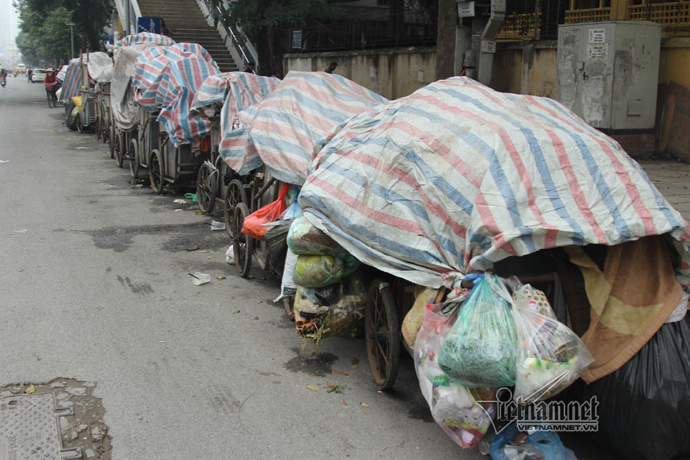 dan phong toa bai rac nam son ha noi rac ngap day duong