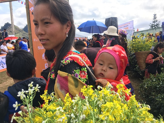 hang nghin nguoi tap nap den cao nguyen theo doi giai marathon 2019