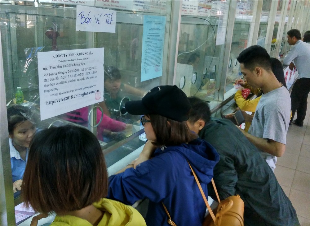 Tàu xe Tết: Khan cục bộ, vé dần lên giá tau xe tet khan cuc bo ve dan len gia