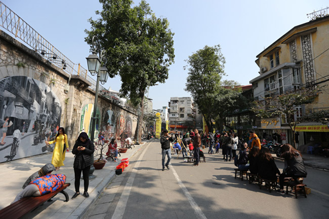 chang can di dau xa giua ha noi cung co dia chi song ao tuyet dep dip tet nay