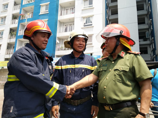 bo cong an khan truong dieu tra vu chay chung cu carina