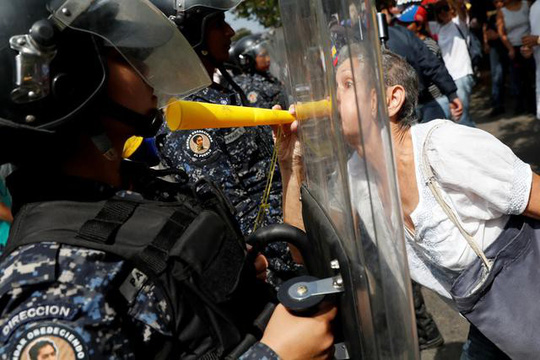 mat dien sang ngay thu ba bieu tinh lon chuc cho venezuela