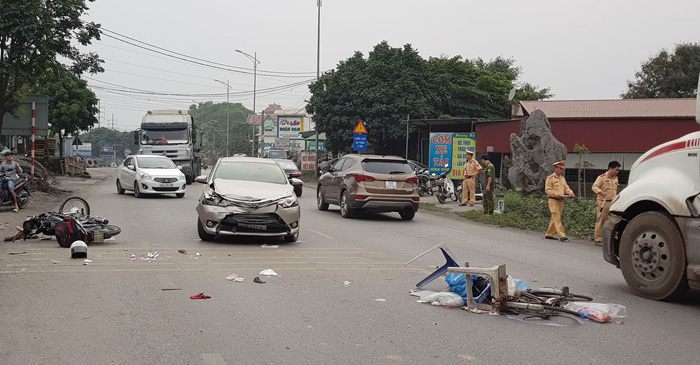 anh xe dien tong hang loat phuong tien tren quoc lo o hai duong