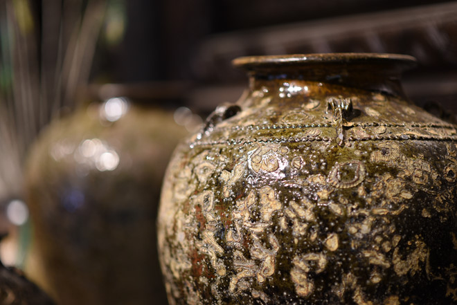 men so huyet lam gom trong ngoi nha co 200 nam tuoi