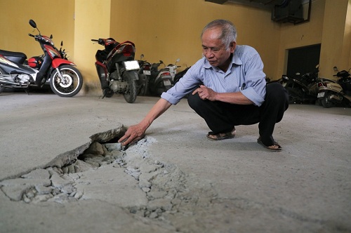 dan tai dinh cu o ha noi kho so vi nuoc ban tran ra tu be phot