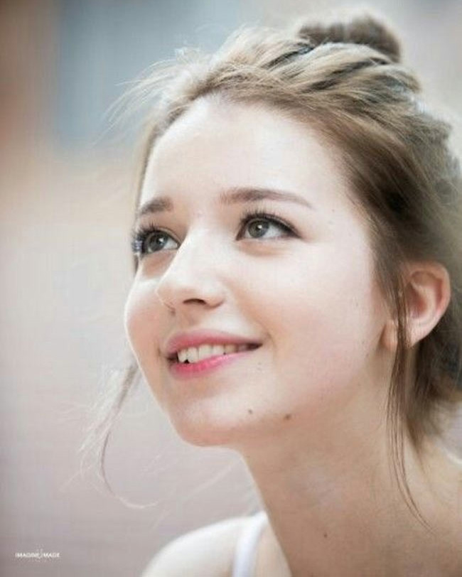 chan dai dong au dep tua tien nu ha pham khien nguoi han phat cuong