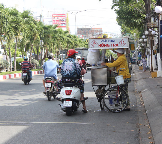 nhoc nhan muu sinh duoi cai nang nhu do lua