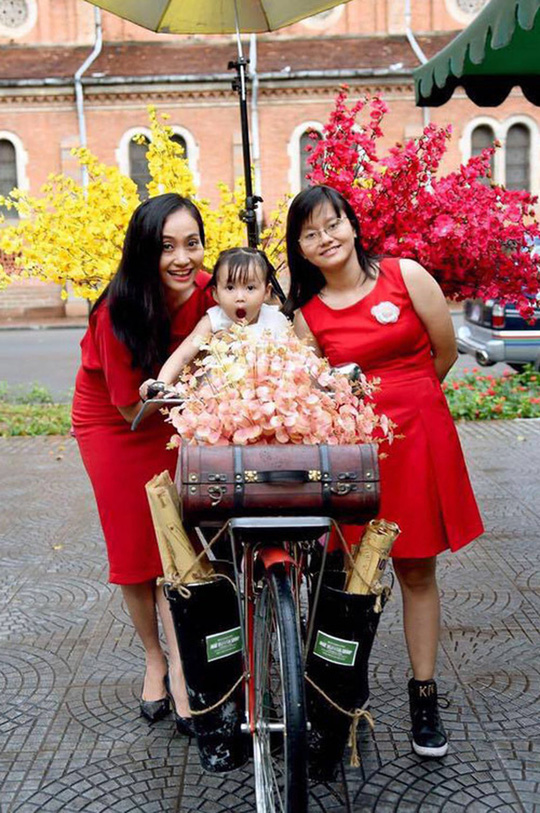 nsut hanh thuy co con gai lon nhu hu mam treo dau giuong