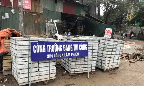 gan 300 tuyen pho o ha noi duoc de xuat cai tao via he