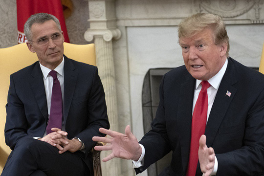 lan thu ba noi nham ong trump khong biet cha minh sinh o dau