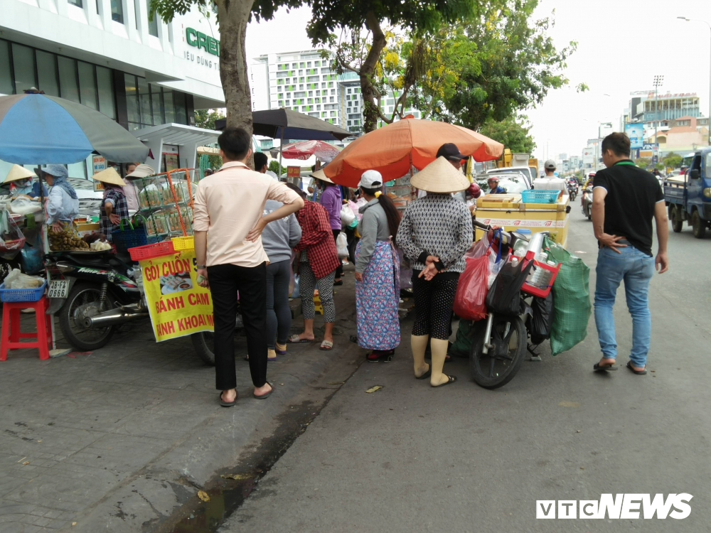 het han kiem tra via he o tphcm van ngon ngang bat nhao