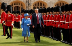 trump ca ngoi nu hoang elizabeth la nguoi phu nu vi dai