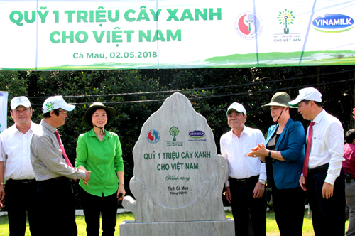 gan 100000 cay xanh chong bien doi khi hau o ca mau