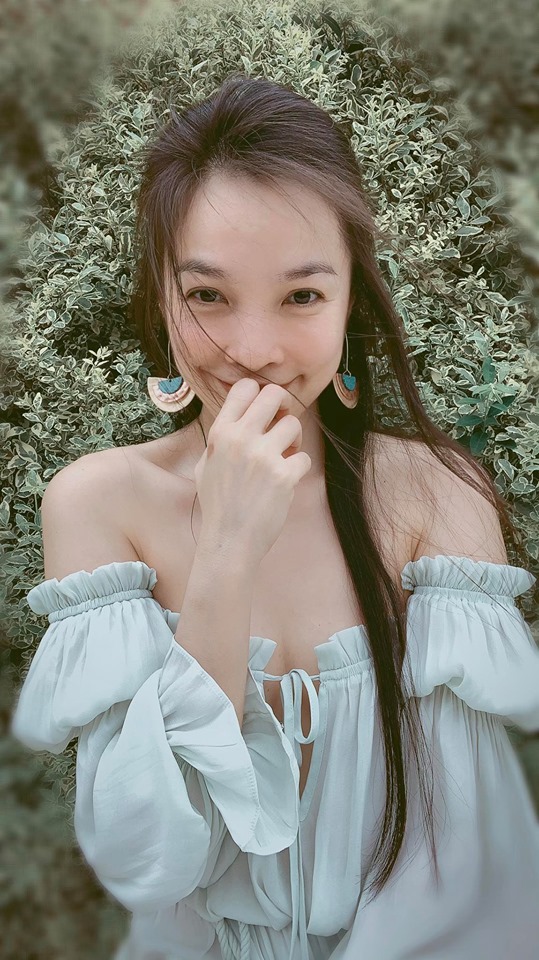 Những bà mẹ quyến rũ bậc nhất showbiz khiến gái trẻ phát hờn là ai? nhung ba me quyen ru bac nhat showbiz khien gai tre phat hon la ai