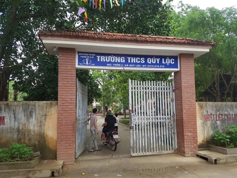 nghe chau mach phu huynh danh giao vien phan giai