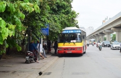 lan rieng cho buyt thuong duong nguyen trai tranh luan nong