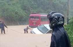 bien rac bua vay nguoi dan vung lu ha noi