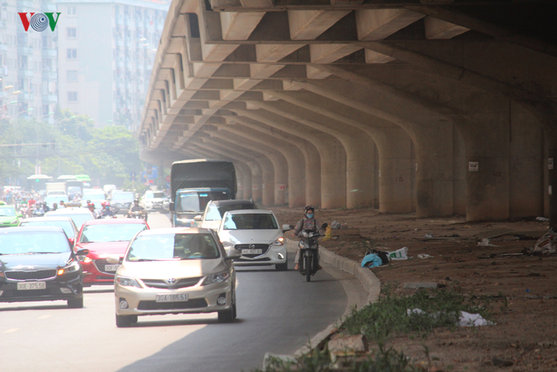 ha noi xen dai phan cach duong vanh dai 3 doan giai phong phap van de giam un tac