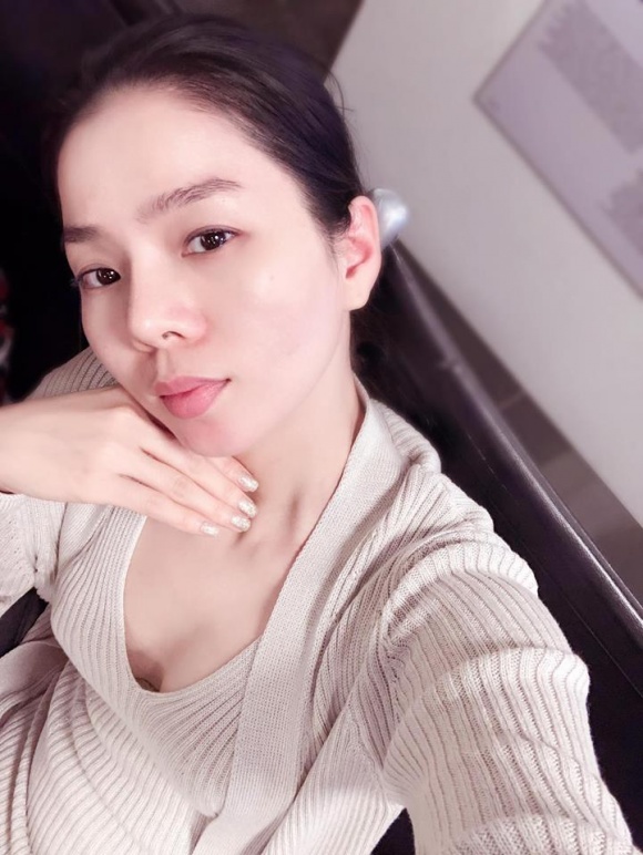 bat ngo voi anh ao tam goi cam nhu gai 18 cua nu hoang bolero le quyen