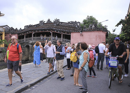 hoi an du kien chi gan 20 ty dong de tu bo chua cau