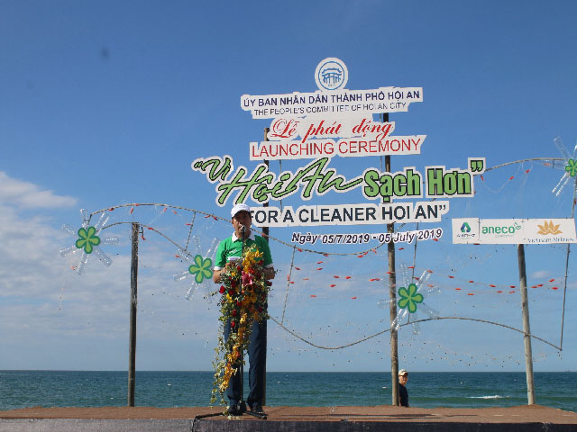 thanh pho du lich hoi an huong den vi hoi an sach hon