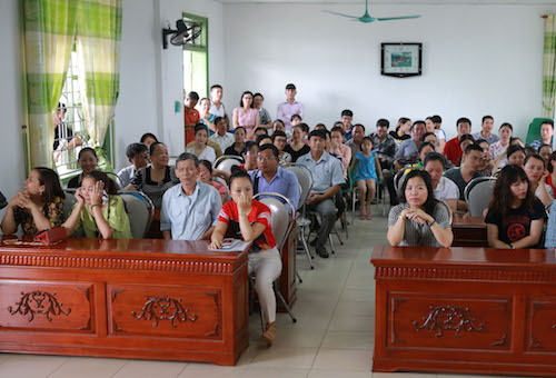 phu huynh boc tham kiem suat cho con vao truong mam non