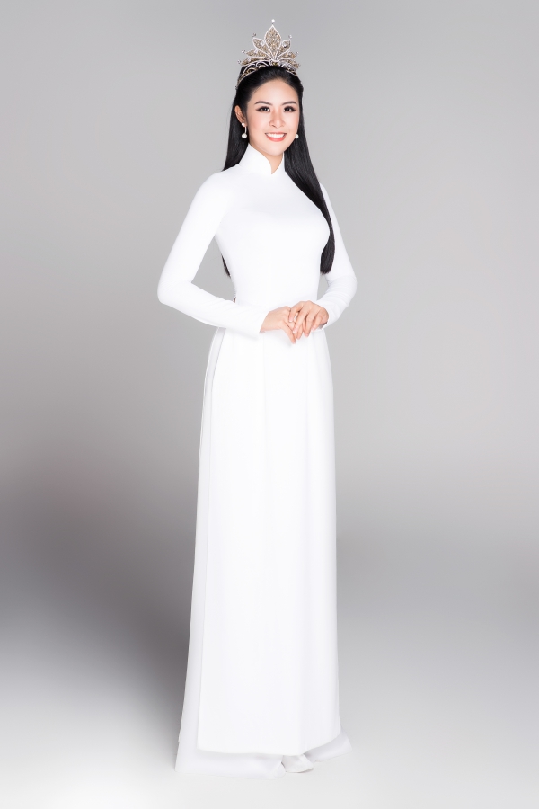 12 hoa hau viet nam dep tinh khoi voi ao dai trang nu sinh