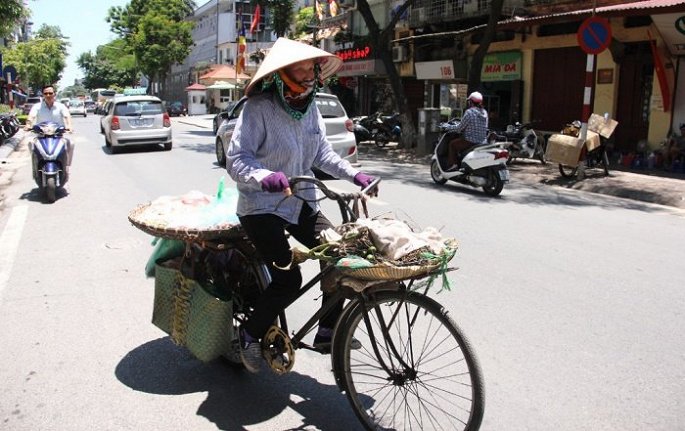 thoi tiet ngay 218 mua lu vua dut nang nong lai hoanh hanh