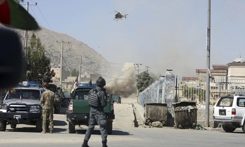 taliban na rocket vao phu tong thong afghanistan