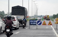 4,5 km đường dẫn cầu Vàm Cống bị hư hỏng