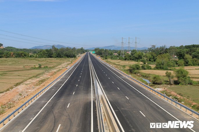 anh cao toc da nang quang ngai van ngon ngang sau ngay thong xe