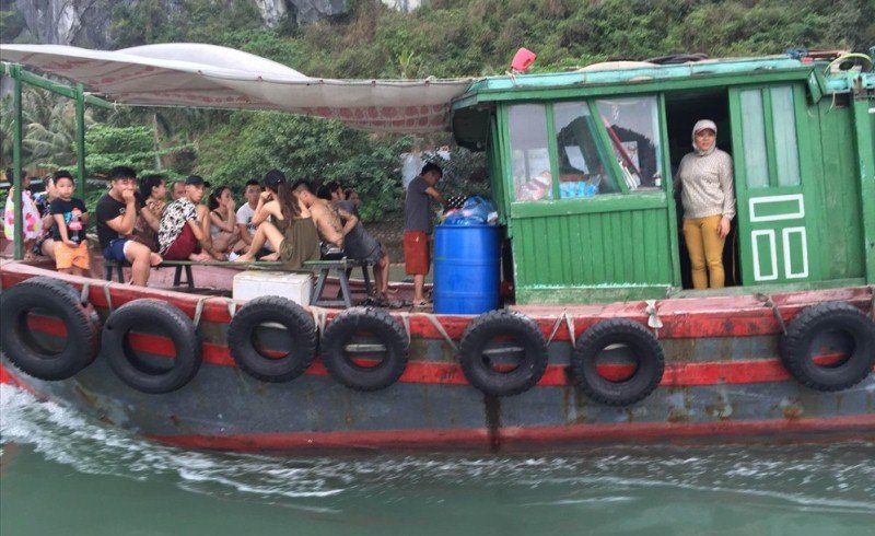 dot thuyen ban rong o ha long tai san cua dan sao lai dot